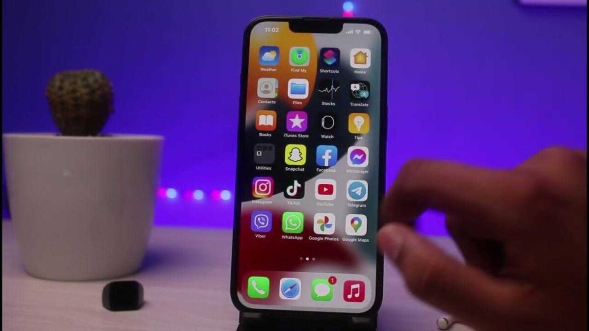 iOS 16.1 добавит процент заряда батареи для всех iPhone с Face ID