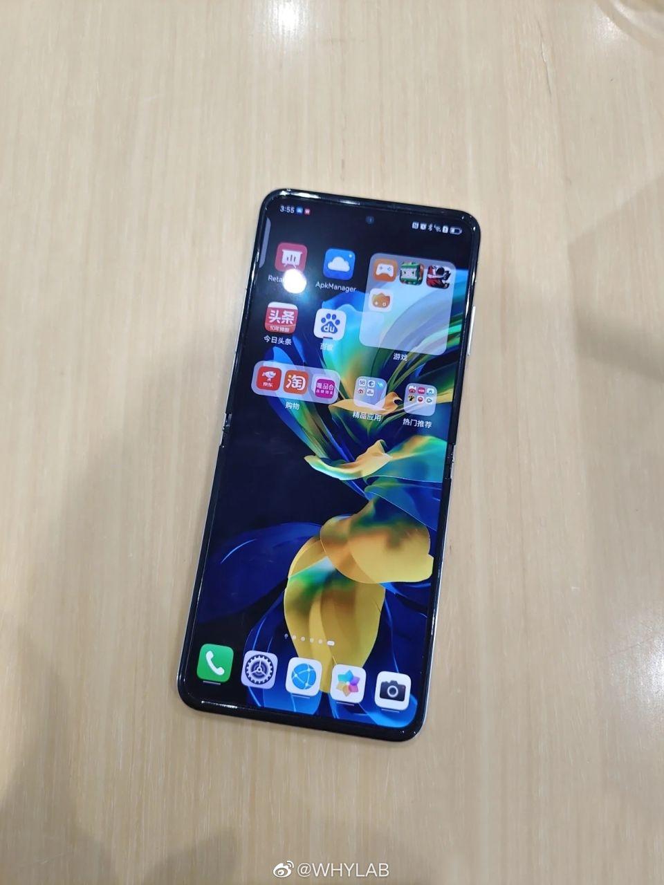 Складной смартфон Huawei Pocket S показали на живых фото (1)