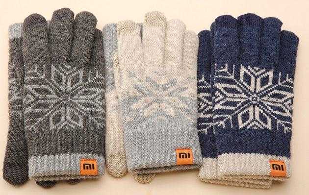 Топ-5 технологических подарков на Новый год (Xiaomi Wool Touch Gloves 1481610543 630x398 1)