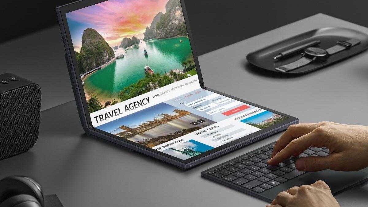 Самые необычные гаджеты 2022 года в России 12 fold 17 01 large