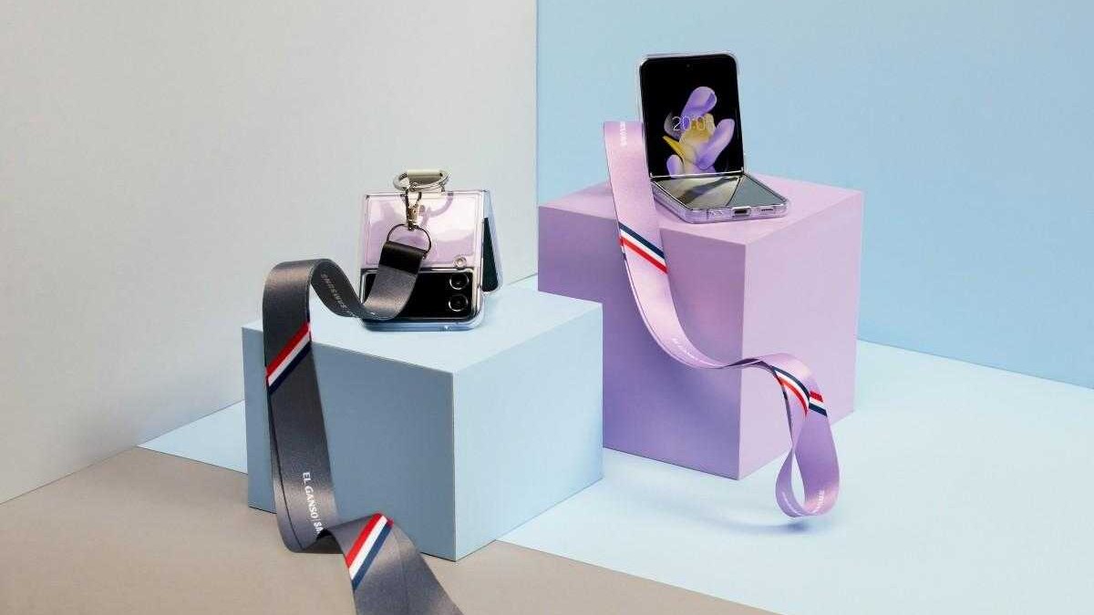 Samsung и El Ganso выпустили модные ремешки для Galaxy Z Flip4 3 gsmarena 002 2