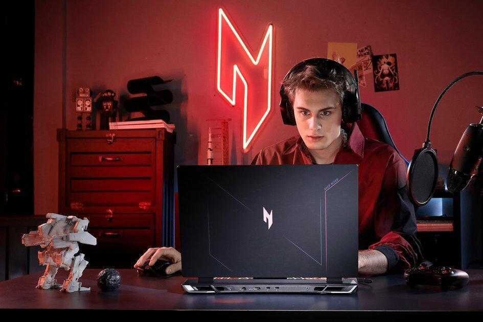 Игровой ноутбук Acer Predator с дисплеем и клавиатурой