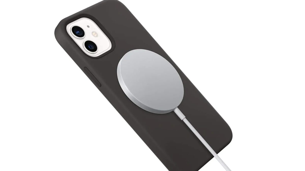 CES 2023: Apple и WPC создают новую беспроводную зарядку Qi2 для Android-смартфонов 3 Apple MagSafe Charger sale