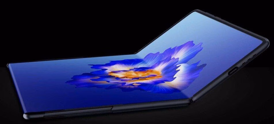 Tecno показала концепт смартфона с выдвижным экраном Tecno