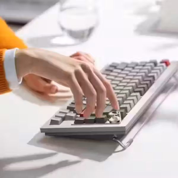 OnePlus Featuring Keyboard 81 Pro