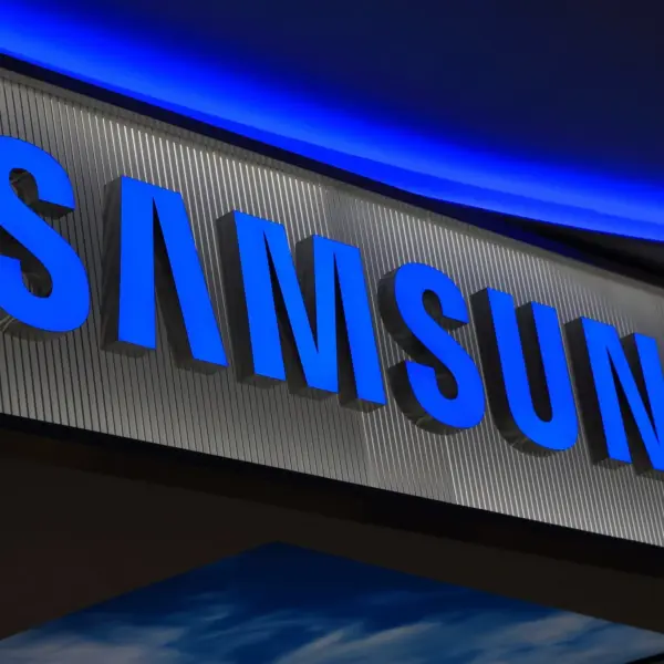 Samsung Galaxy A54 могут выпустить уже в марте (samsung korean electronics stockpack deposit photos scaled 1)