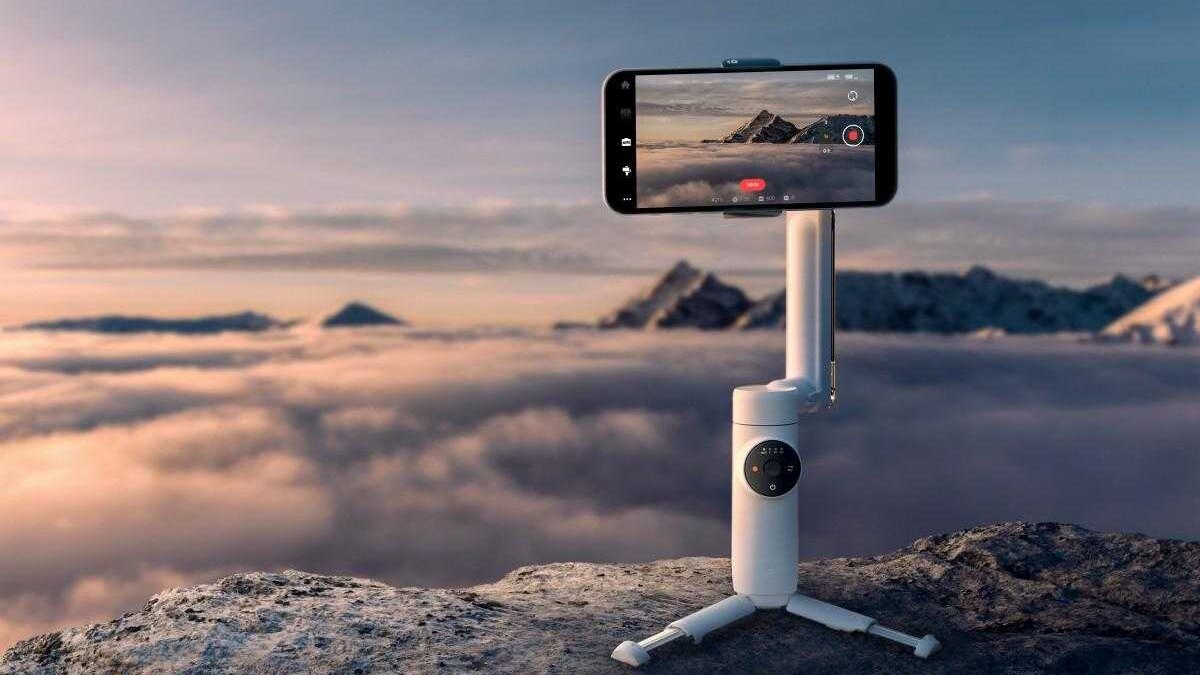 Insta360 Flow: новый стабилизатор для смартфона с ИИ отслеживанием 5 Insta360 Flow: новый стабилизатор для смартфона с ИИ отслеживанием