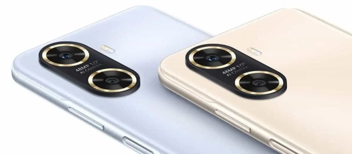 Смартфоны Huawei Enjoy 60 с двойной камерой на задней панели рядом друг с другом