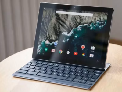 Планшет Google Pixel с клавиатурой и интерфейсом