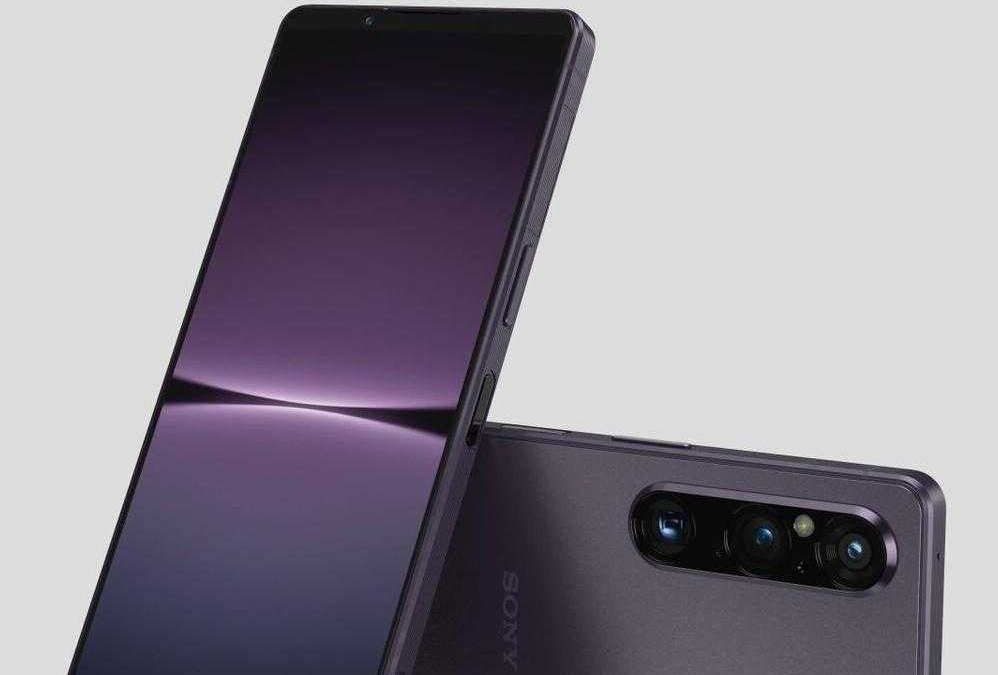 Sony Xperia 1 V замечен на рекламных билбордах по всему миру