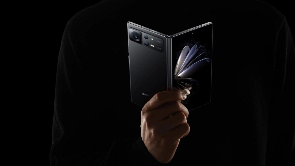 Смартфон Xiaomi Mix Fold3 с выдвижной камерой и дисплеем
