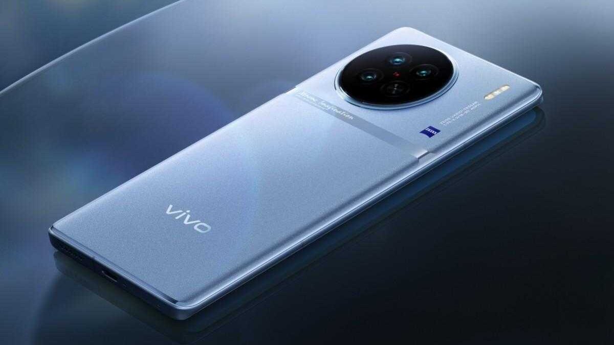 Задняя панель vivo X90S с крупной камерой