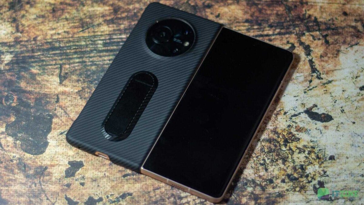 tecno phantom v fold itzine.ru 34