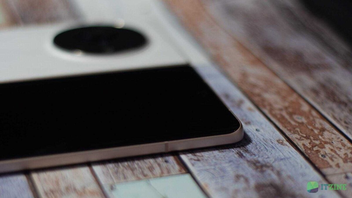 tecno phantom v fold itzine.ru 53