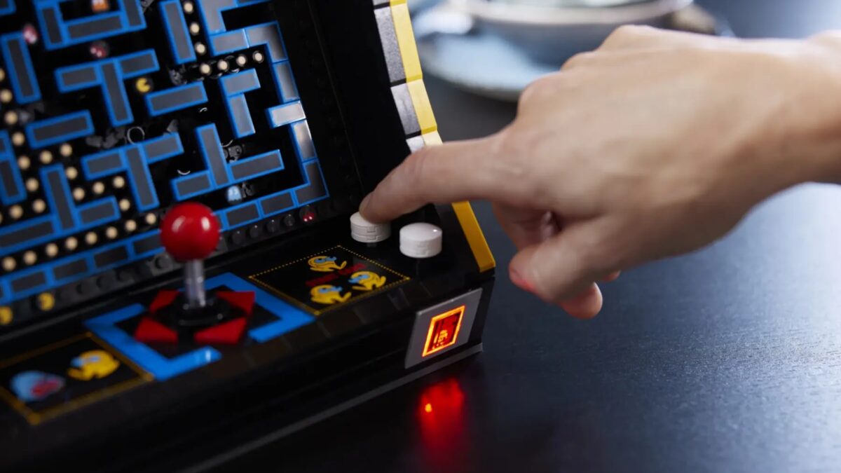 Lego представил набор Pac-Man Arcade 8 Lego