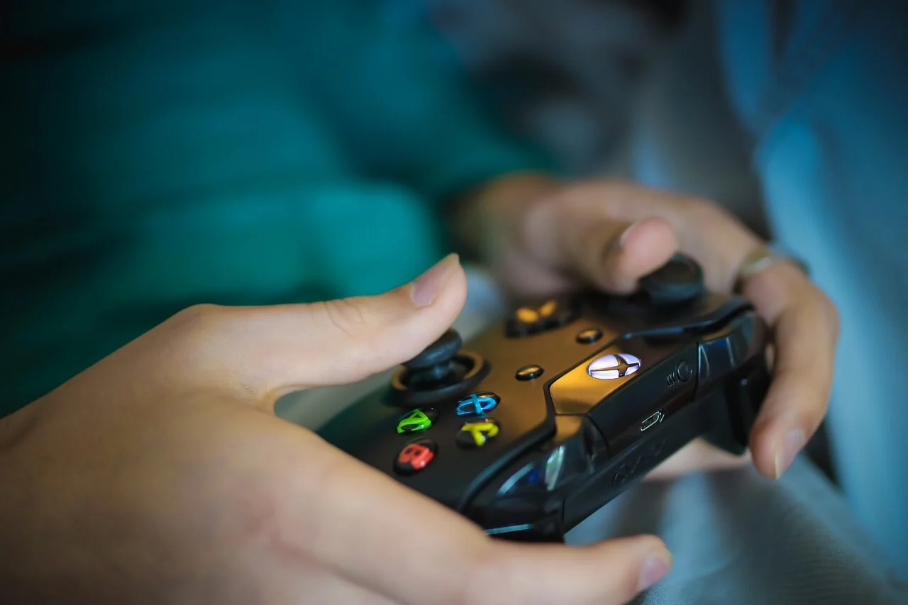Как превратить Xbox One в домашний ПК? (xbox controller black)