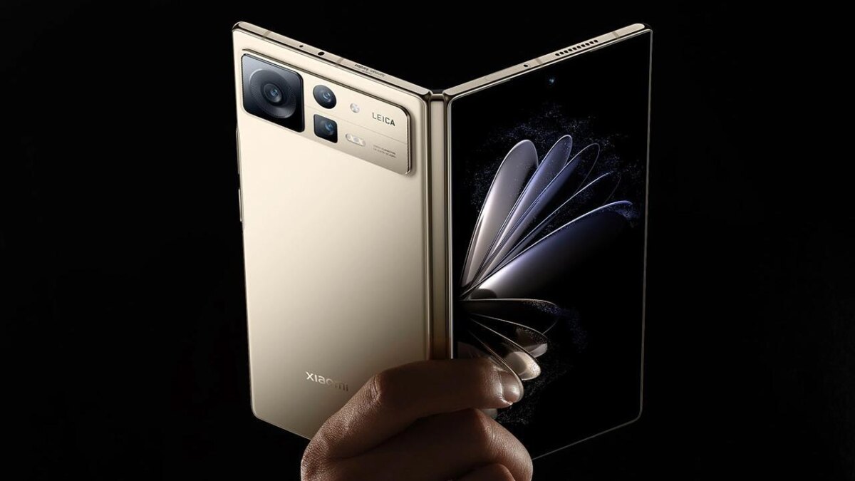Складной смартфон Xiaomi Mix Fold3 с камерой на задней панели
