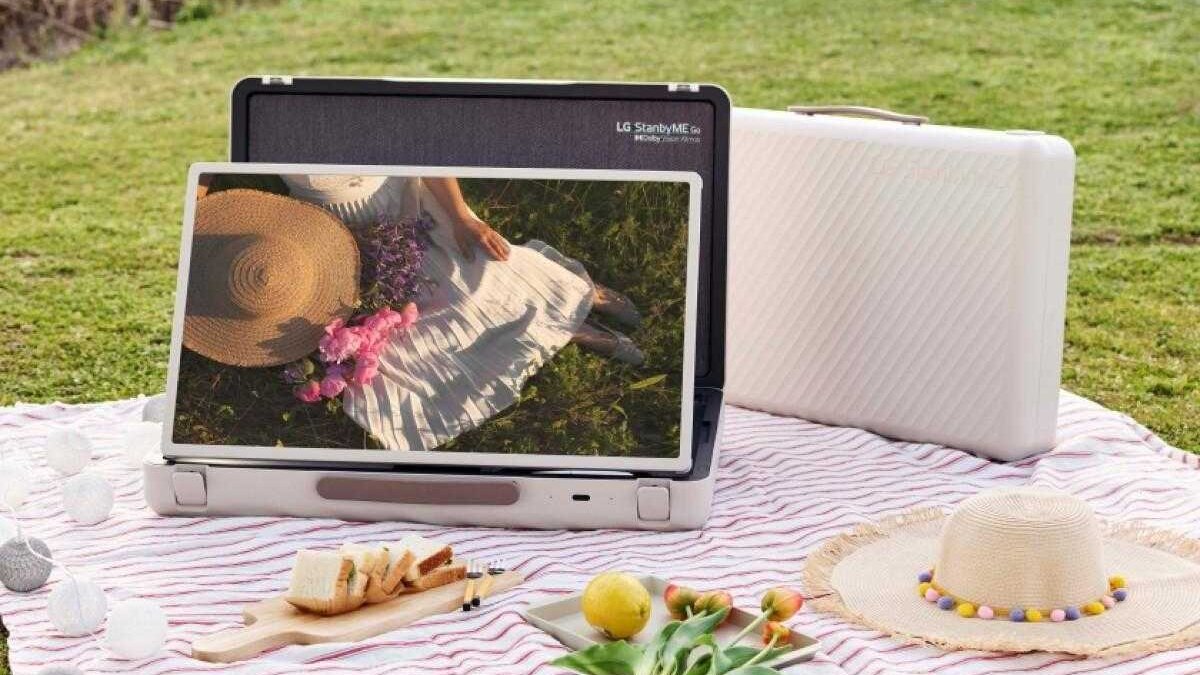 LG анонсировала портативный дисплей StanbyME Go 3 gsmarena 001 1 1