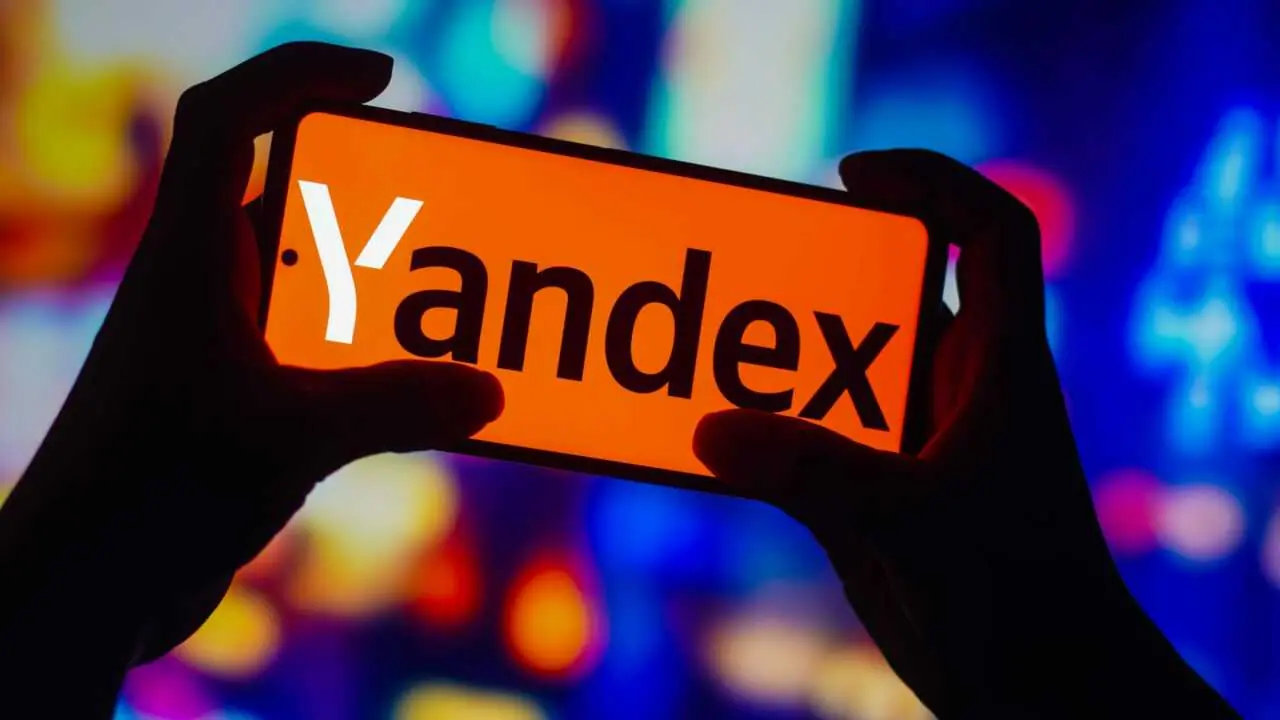 "Яндекс Карты" и "Яндекс Навигатор" представляют новую функцию: уточнение геопозиции через Wi-Fi и Bluetooth (shutterstock 2275731731 1280x720 1)