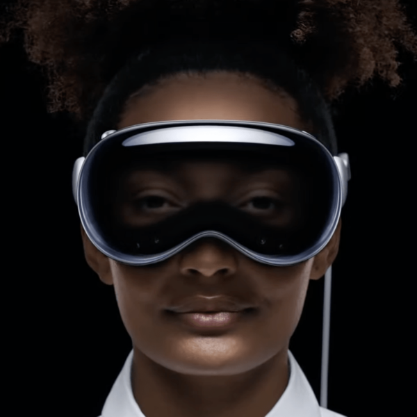 Apple представила Vision Pro, очки дополненной реальности (snimok ekrana 2023 06 05 v 22.23.08)
