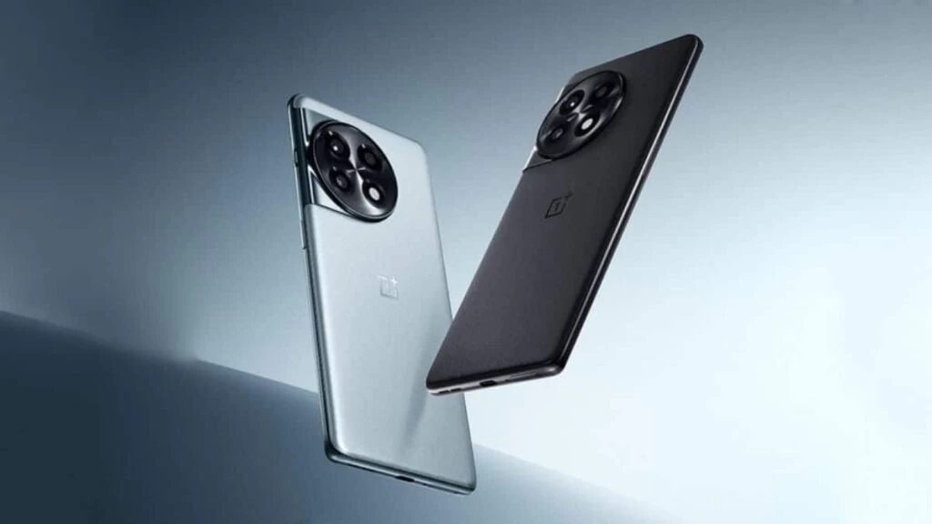 Два смартфона OnePlus Ace 2 Pro с крупными камерами