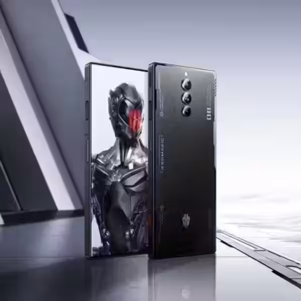 Смартфон Nubia Red Magic 8S Pro с камерой и дисплеем