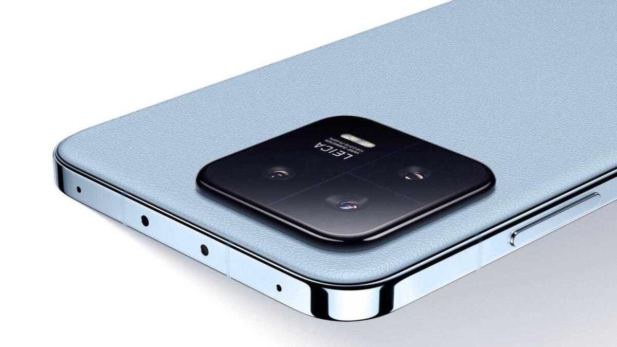 Задняя панель Redmi Note 13 Pro+ с тремя камерами и логотипом Xiaomi 13 в стиле Xiaomi