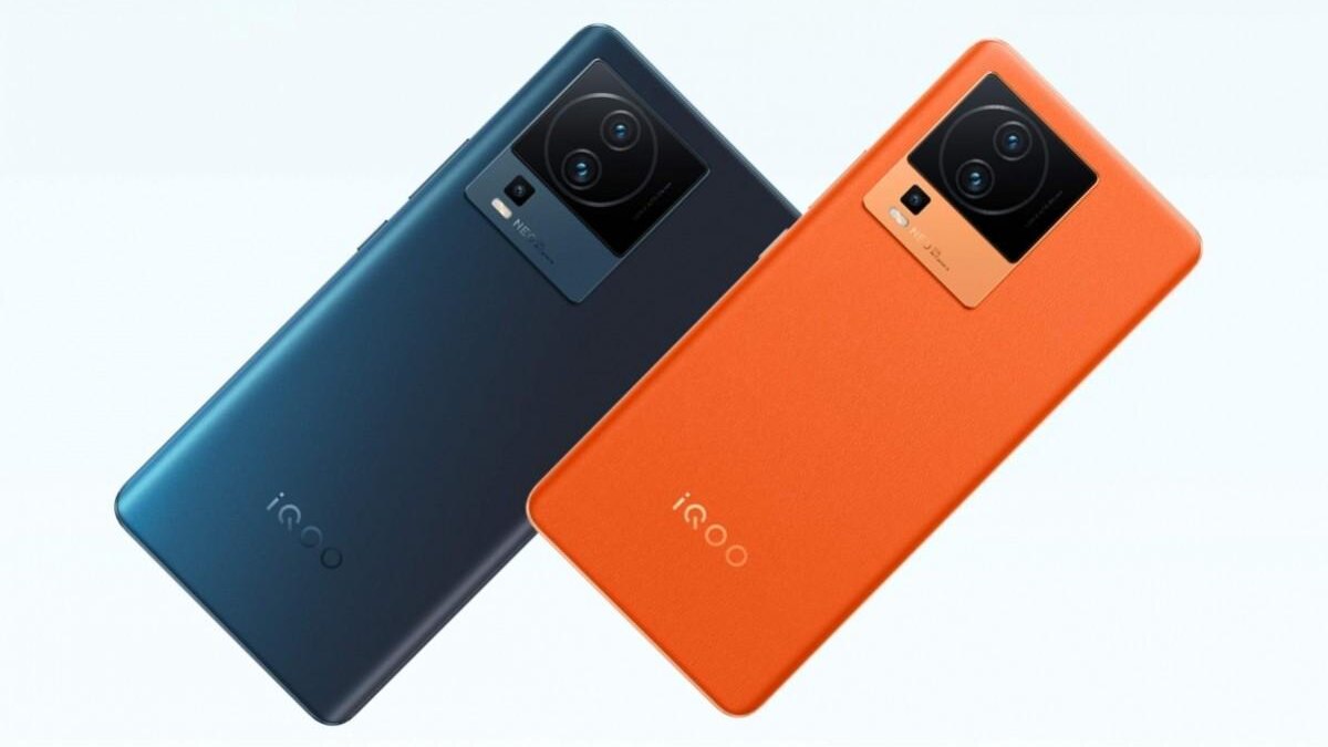 Смартфон Vivo X300 FE с тройной камерой и гладким корпусом