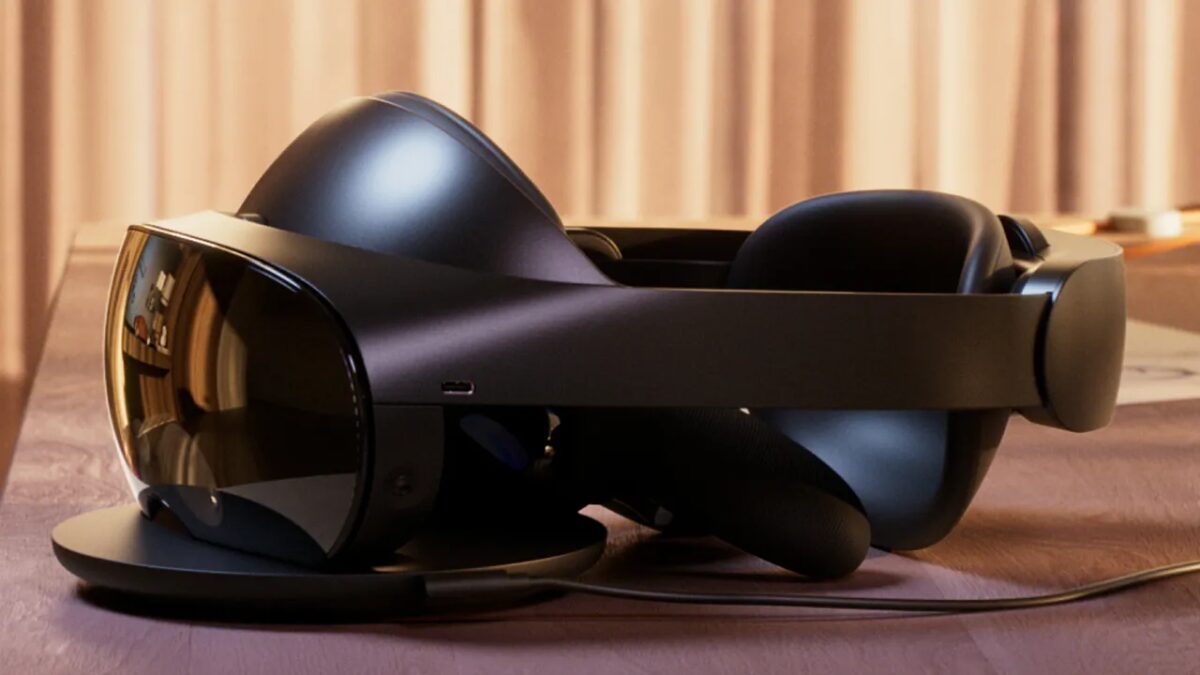 Детали виртуальной гарнитуры Oculus Quest Pro с черным корпусом