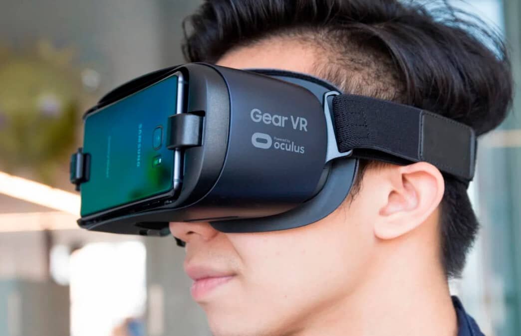 Гарнитура Samsung XR отложена на полгода 2 Samsung