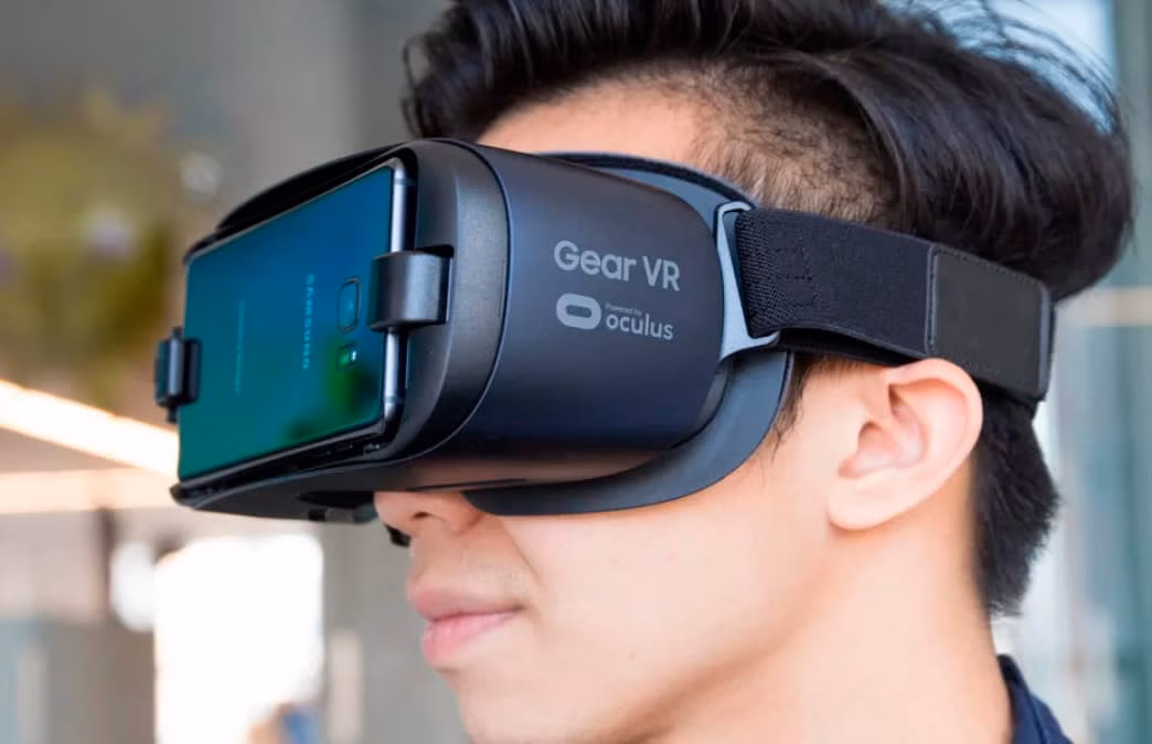 Гарнитура Samsung XR отложена на полгода 2 Samsung
