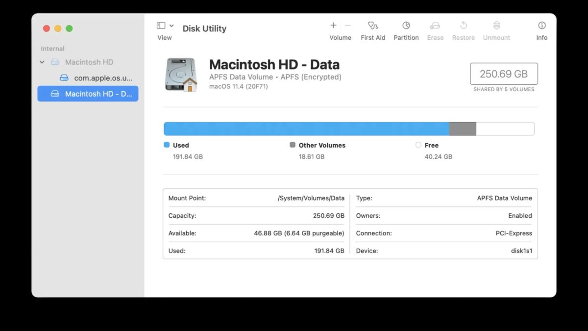 Экран утилиты дисков на macOS Sonoma с информацией о жестком диске