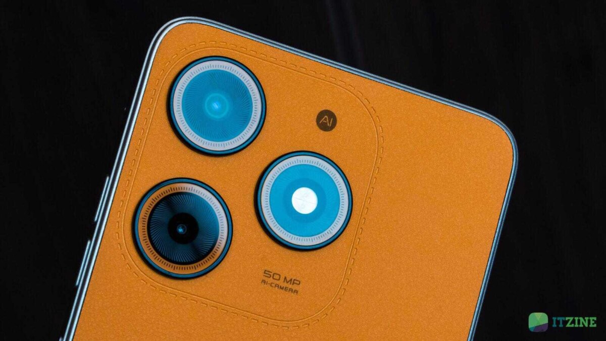 Задняя панель TECNO Spark 10 Magic Skin Edition с тремя камерами и датчиком AI