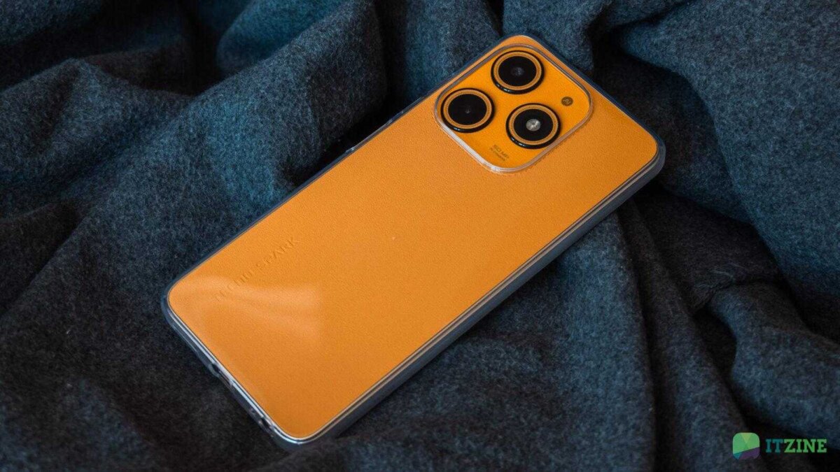Задняя панель TECNO Spark 10 Magic Skin Edition оранжевая с тремя камерами