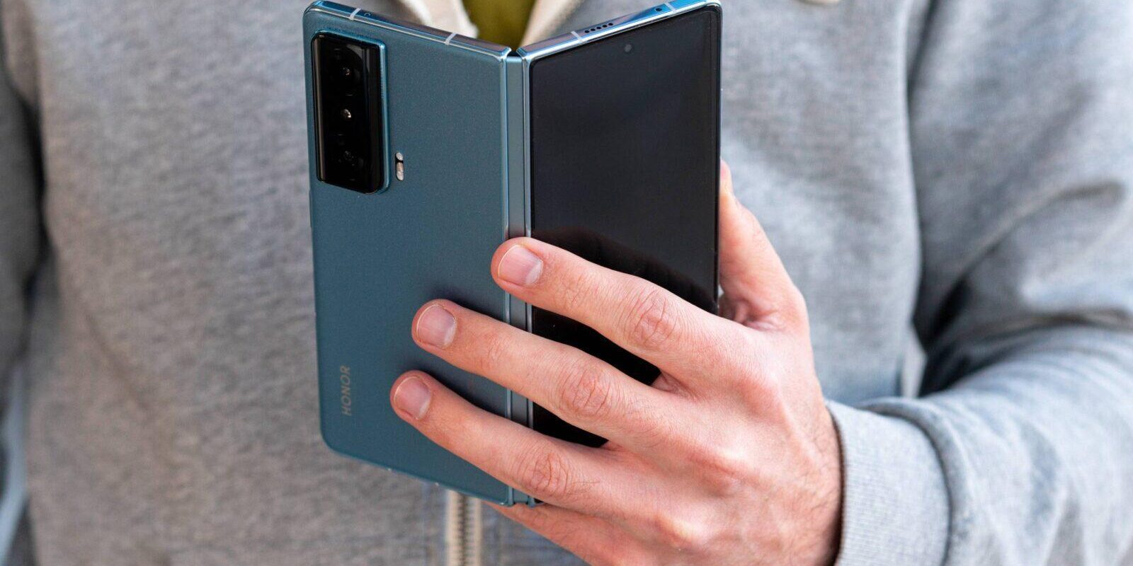 Honor Magic V2