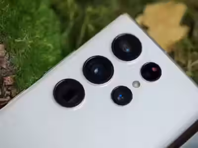Слух: Samsung Galaxy S24 Ultra получит плоский экран