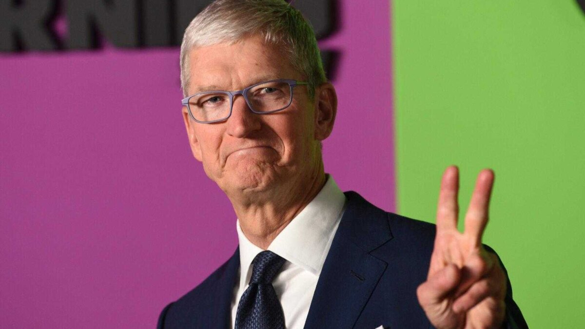 Apple отчиталась о результатах за 3 квартал 2023 года: прибыль $19,9 млрд при выручке $81,8 млрд 3 755971193736561