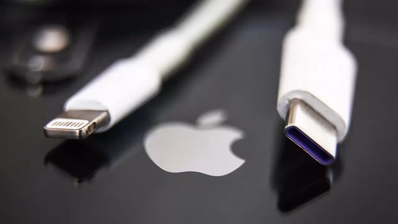 Выпуск MacBook Pro с OLED-экраном откладывается до 2026 года 2 apple lightning usb c getty.jpg