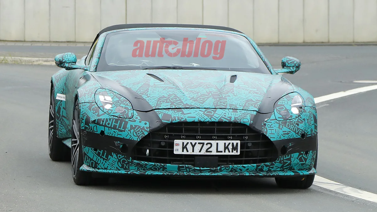 Шпионские фотографии Aston Martin Vantage Volante демонстрируют новый дизайн (aston martin vantage volante 001 copy)