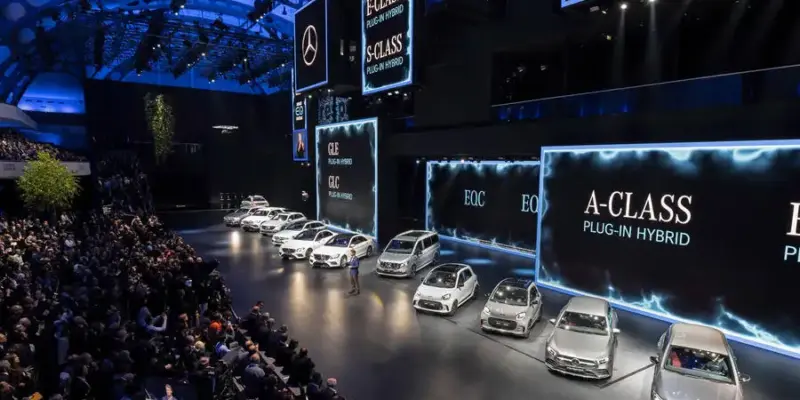 Автосалон в Мюнхене в 2023 году: все, что нужно знать (mercedes press conference frankfurt motor show 2019.jpg)
