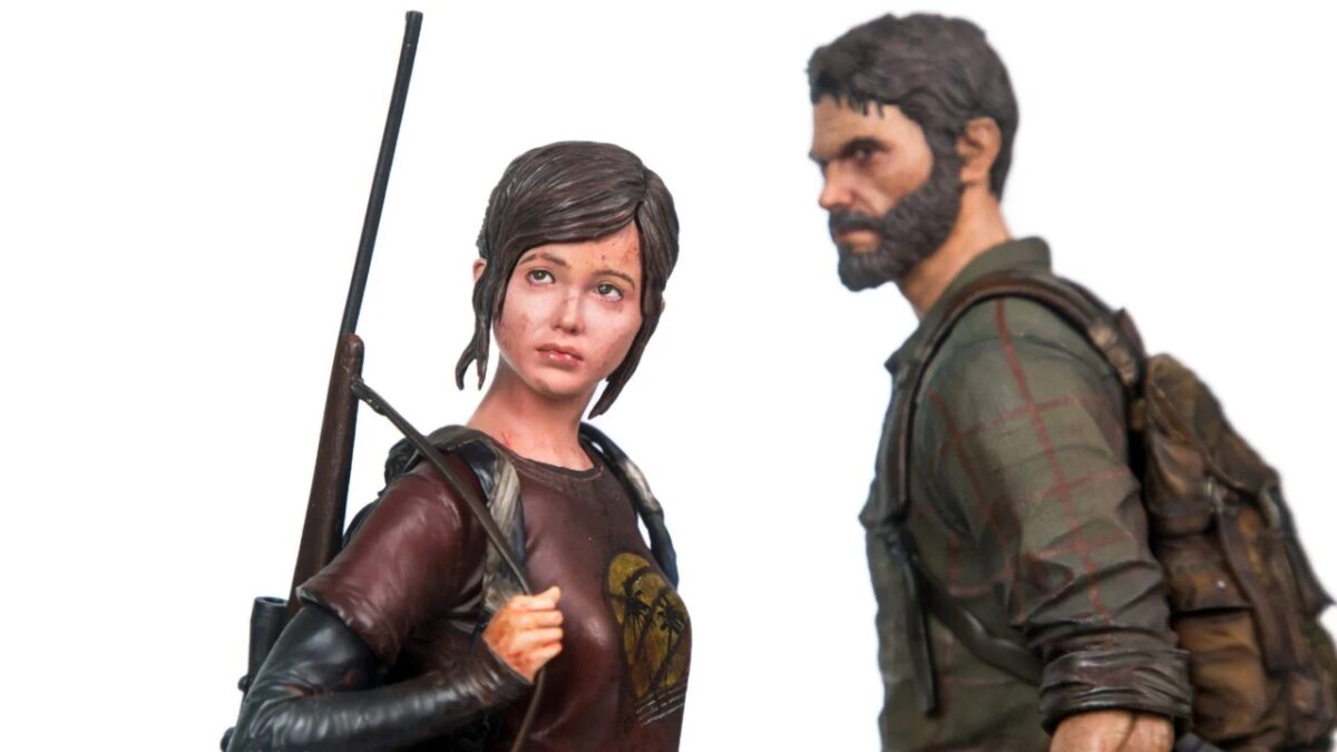 Статуэтка The Last of Us от Gaming Heads, на фоне заявление о запрете Sony на все фигурки PlayStation