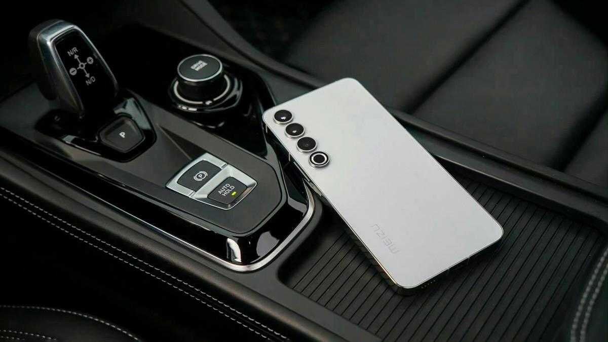 Серия Meizu 21 появится раньше, чем ожидалось, с SD 8 Gen 3 и кольцевой RGB-вспышкой