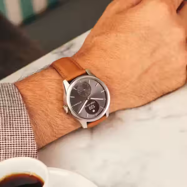 scanwatch 2 42mm black lifestyle en.png