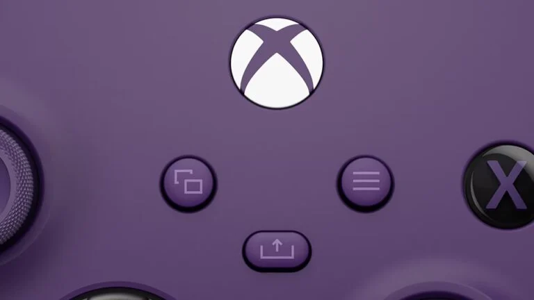 Microsoft анонсировала беспроводной контроллер Xbox Astral Purple