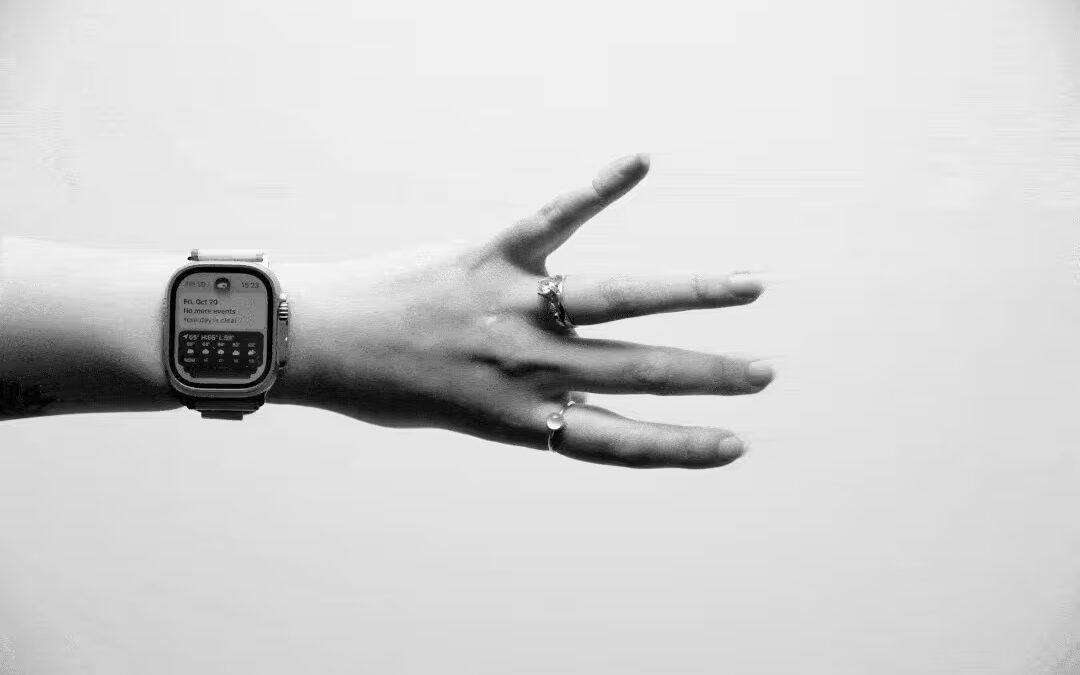 236837 apple watch double tap akrales 0004lg