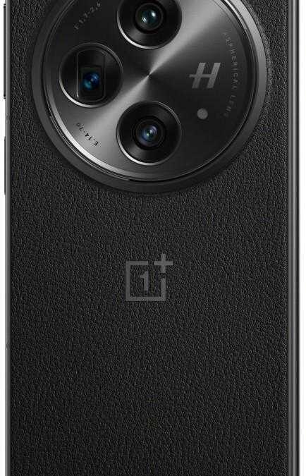 Задняя часть смартфона OnePlus Open с тремя камерами