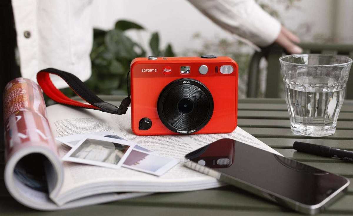 Leica выпустила камеру мгновенной печати Sofort 2