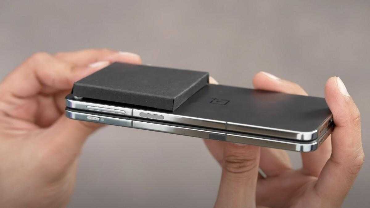 Складной смартфон OnePlus с текущим дизайном и гладким корпусом