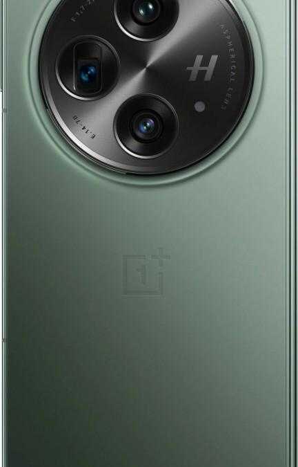 Задняя панель OnePlus Open с тремя камерами