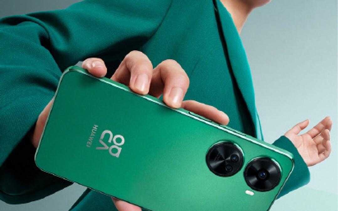 Смартфон Honor GT 2 спереди и сзади, фронтальный дисплей и квадратная камера